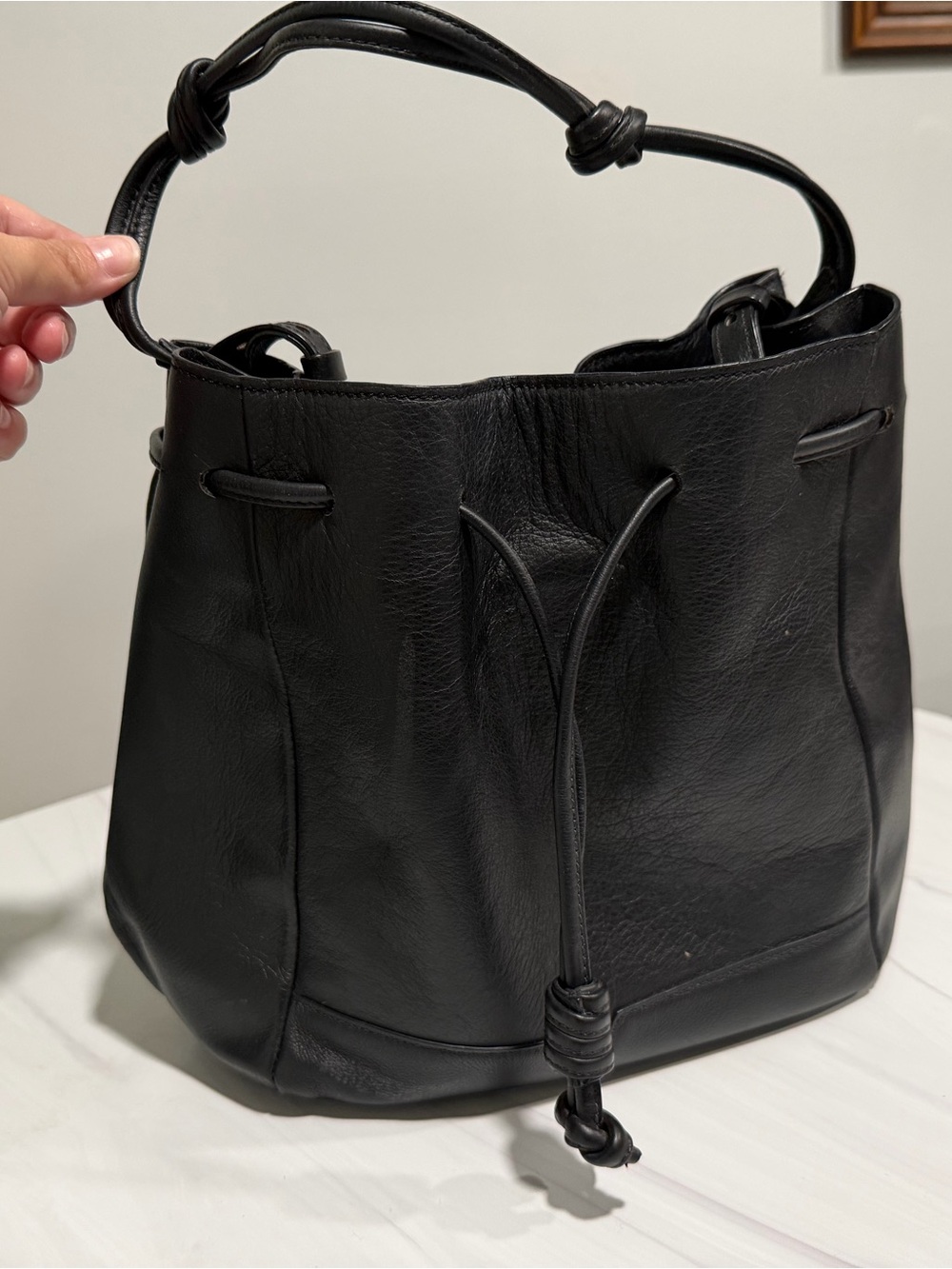 Von Holzhausen REAL LEATHER The Bucket Crossbody Bag